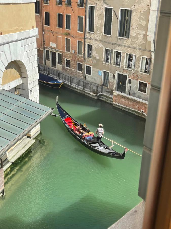 Casanova Fenice - Canal View Venecia Exterior foto
