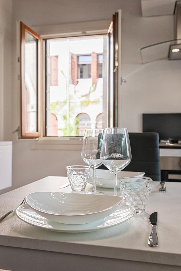 Casanova Fenice - Canal View Venecia Exterior foto