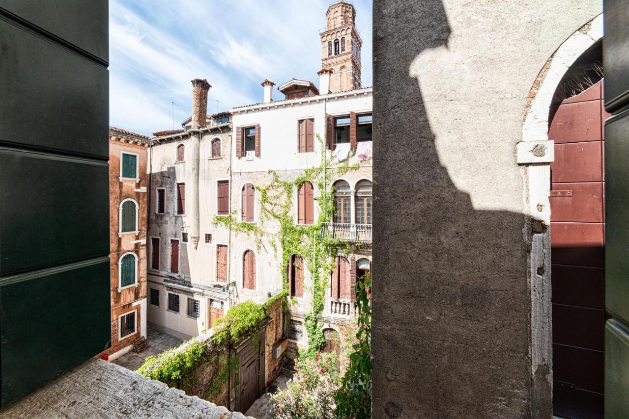 Casanova Fenice - Canal View Venecia Exterior foto
