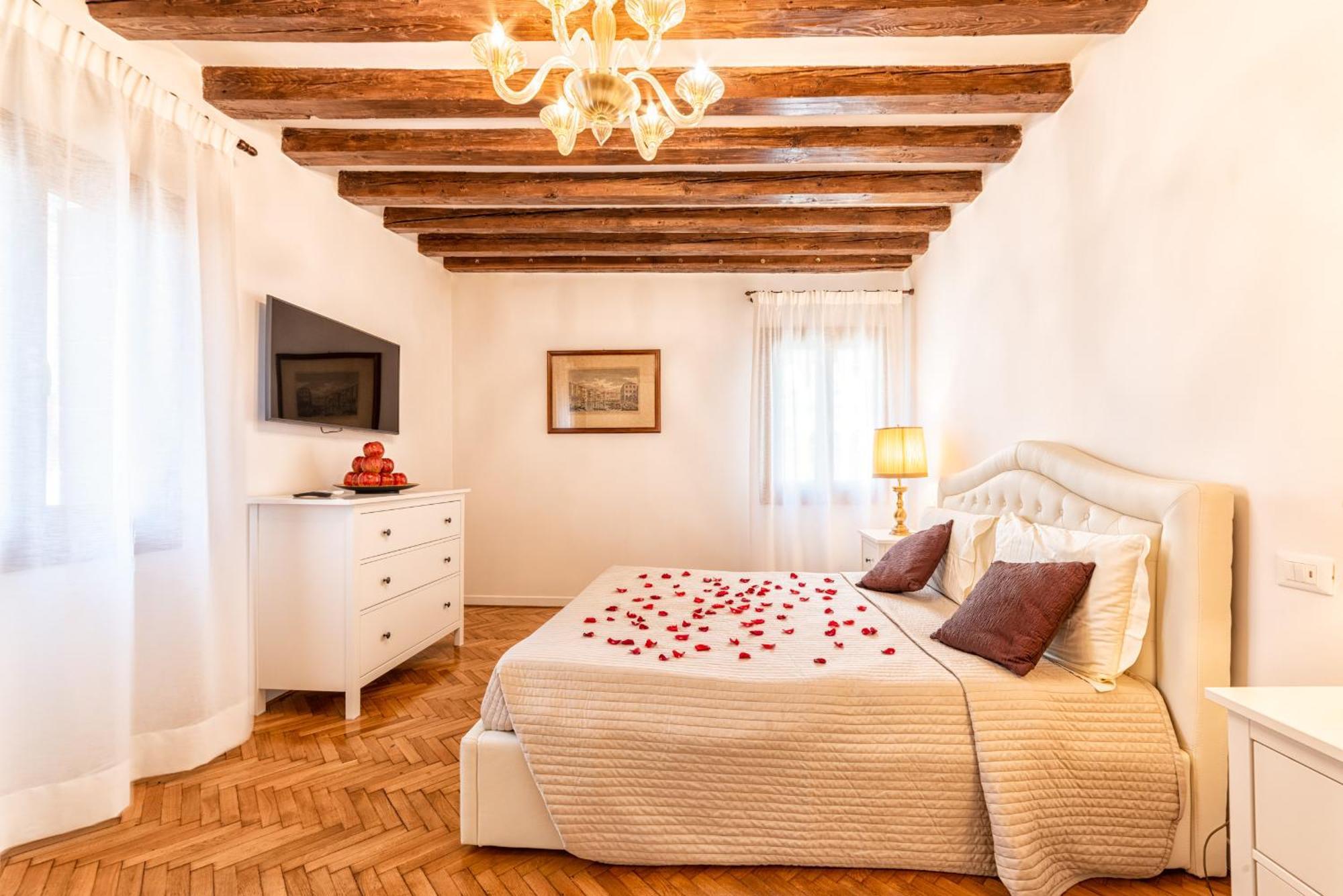 Casanova Fenice - Canal View Venecia Habitación foto