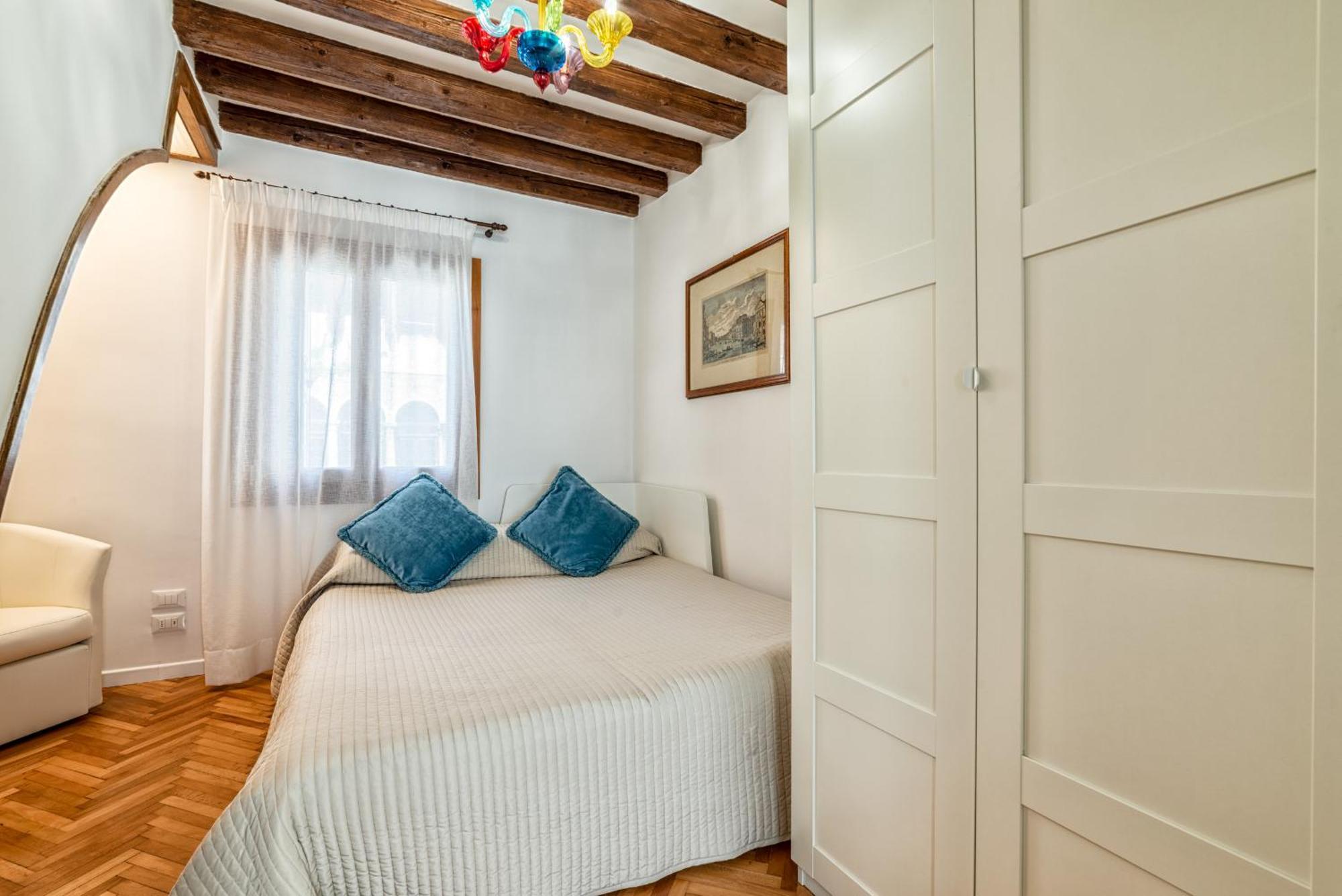Casanova Fenice - Canal View Venecia Habitación foto